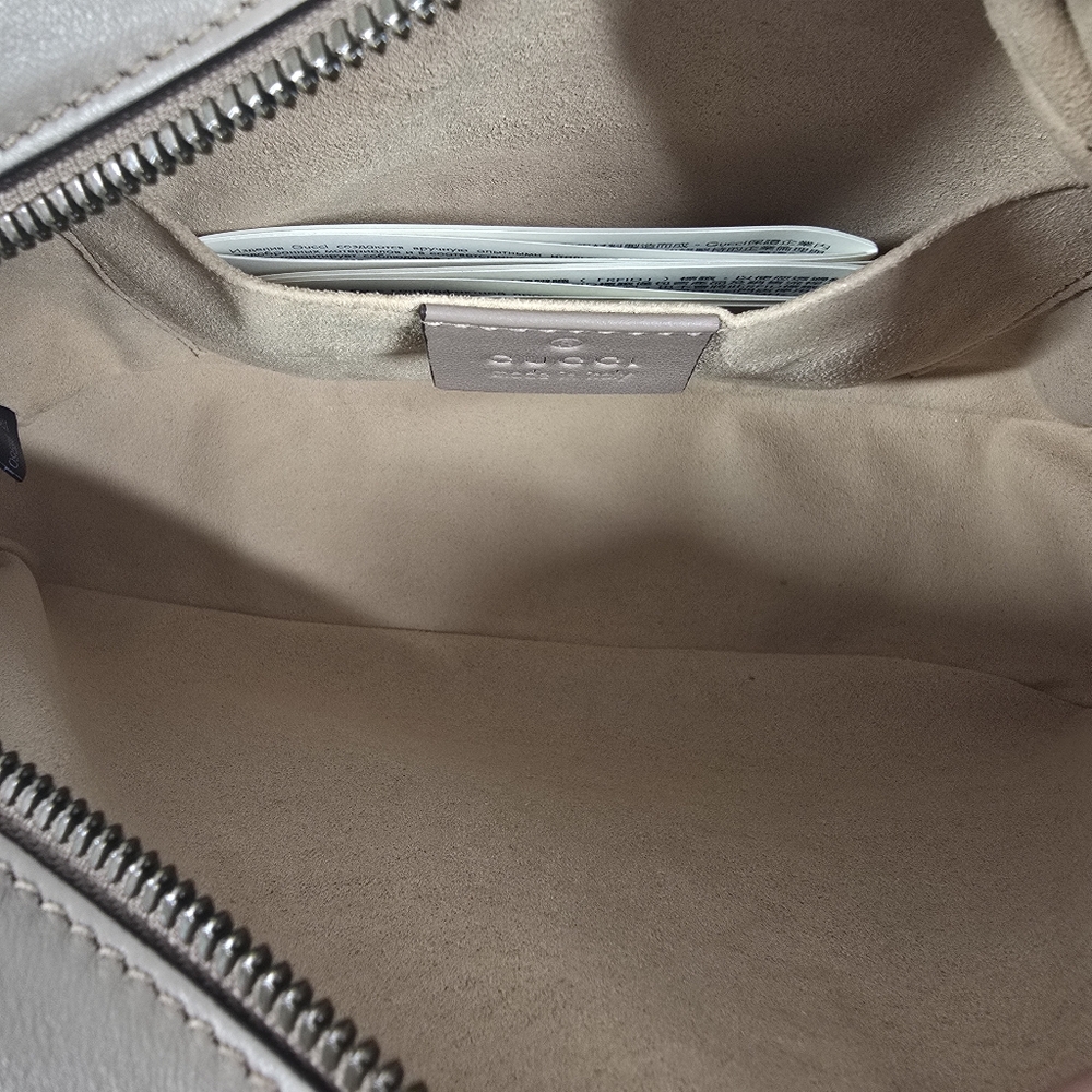 Gucci Marmont Small Camera Bag - Picture 7 of 10
